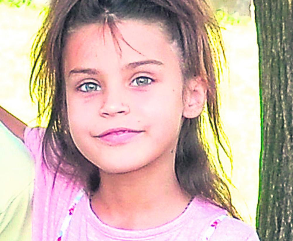 MALU ANABELU (8) NEMA KO DA SAHRANI!  Neviđena tragedija devojčice koja se utopila u Dunavu!